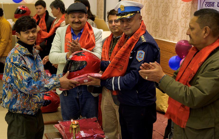 याङ्गो राइडले काठमाडौं उपत्यका ट्राफिक प्रहरीको सहकार्यमा सडक सुरक्षा ओरियन्टेसन कार्यक्रम
