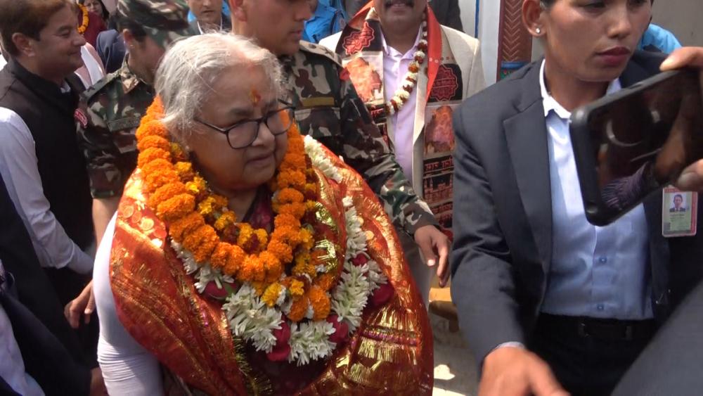 प्रधानमन्त्री कार्कीद्धारा जानकी मन्दिरमा पूजा अर्चना