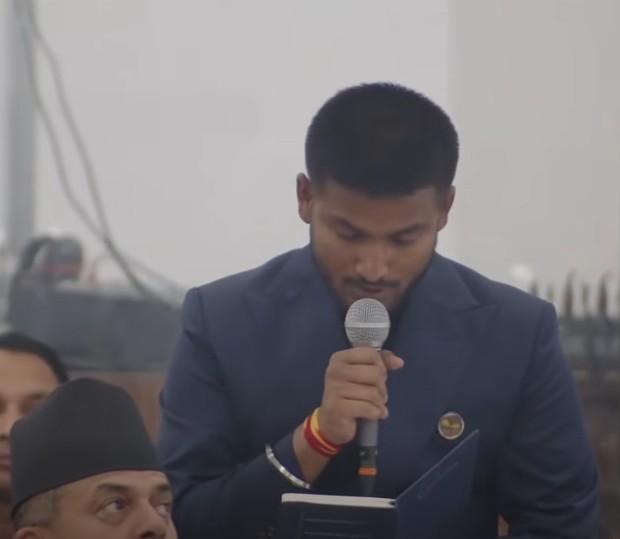 रास्वपा सांसद यादवले ओलीलाई ‘अपराधी’ भनेपछि एमालेद्वारा नियमापत्ति, रेकर्डबाट हटाउन माग