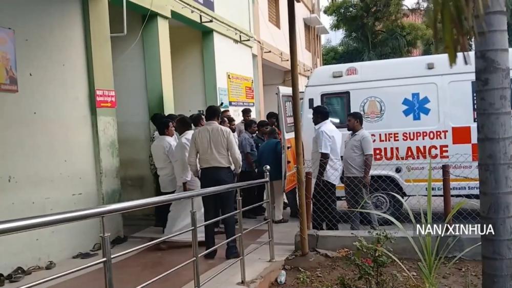 भारतको तामिलनाडुमा मिनी बस दुर्घटनामा १० जनाको मृत्यु