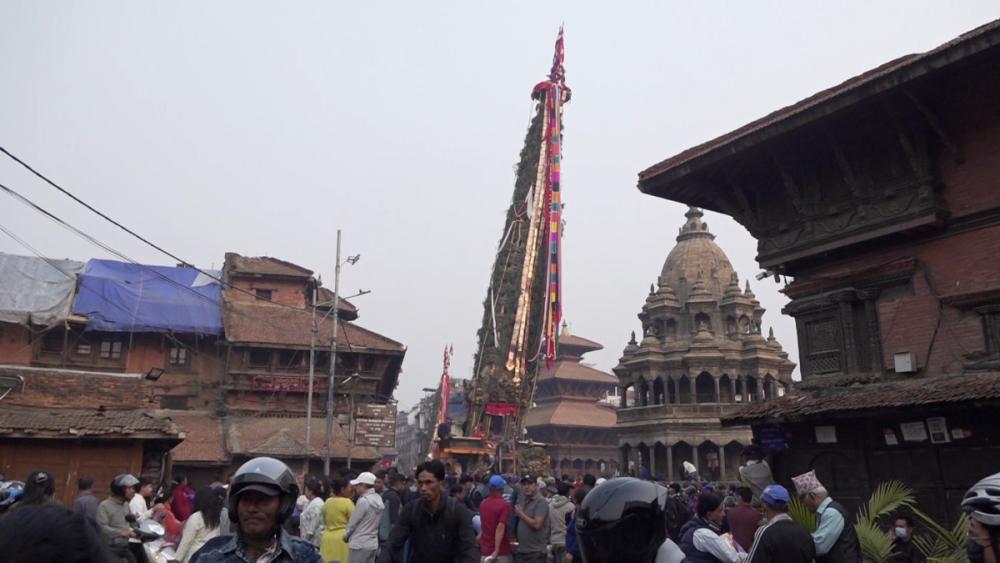 रातो मत्स्येन्द्रनाथको रथ मंगलबजार पुर्‍याइयो, आज सुन्धारा लगिँदै