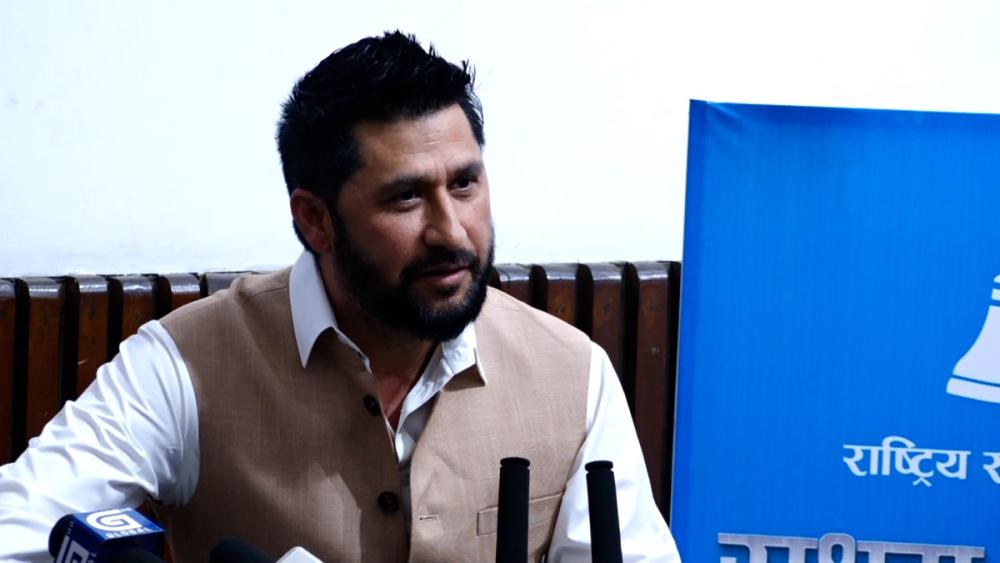 पार्टी सांसदहरुलाई सभापति लामिछानेले भने– ‘योगदानको मूल्य माग्ने बेला मेरो पनि भएको छैन, परिणाममुखी काम गर्नूस्’