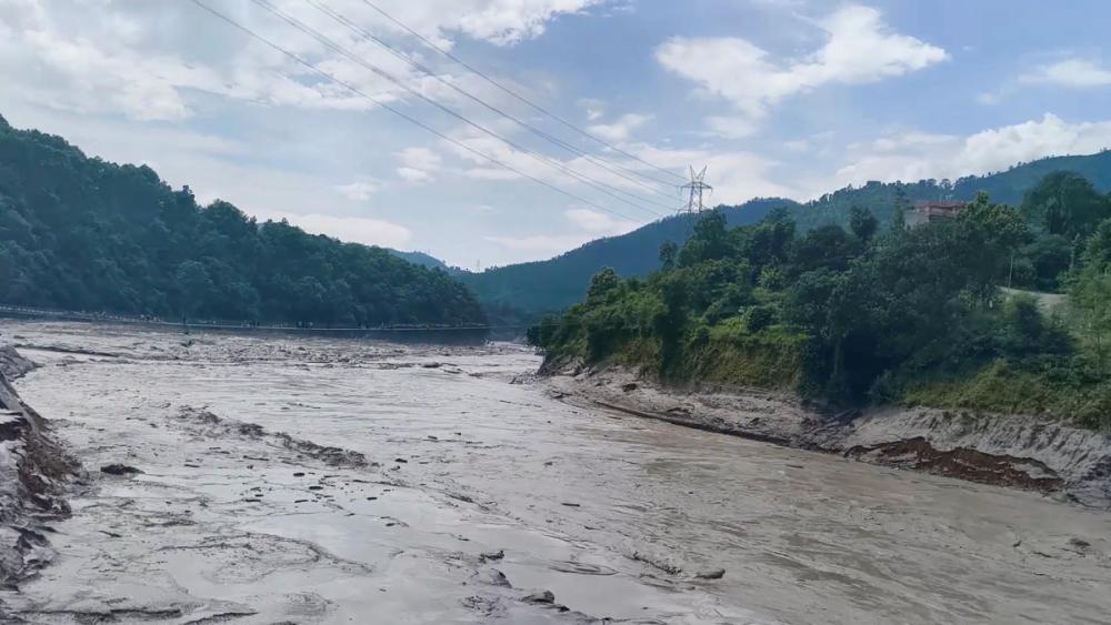 रसुवाका विभिन्न जलविद्युत आयोजनामा बाढीको क्षतिः सयौं कामदार सम्पर्कविहीन, उद्धारमा कठिनाइ