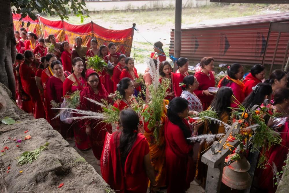 ऋषिपञ्चमीको पावन उल्लासः ३६५ दतिवनले पखालियो वर्षभरिको अशुद्धि, तीर्थस्थलमा नारी शक्तिको वन्दना (तस्बिरहरु)