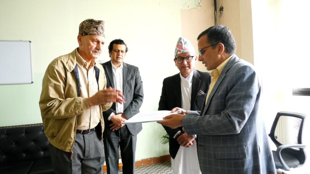 दीपक भट्टको मानव अधिकार संरक्षणको माग गर्दै परिवार राष्ट्रिय मानव अधिकार आयोगमा