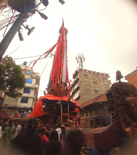 रातो मच्छिन्द्रनाथको रथयात्रा आज लगनखेलबाट जावलाखेलतर्फ, वैकल्पिक मार्ग प्रयोग गर्न ट्राफिक प्रहरीको आग्रह